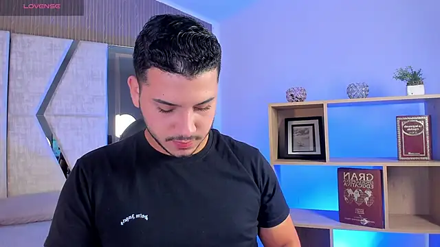 Snapshot of Axel_grey_ chatting on 04.14.26 Axel grey online show from 04.14.26