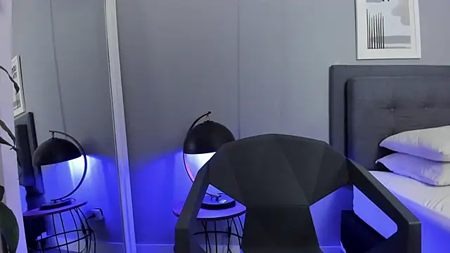 Tylerffoxx online show from 11.04.25