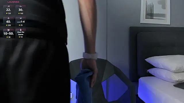 Tylerffoxx online show from 02.25.26