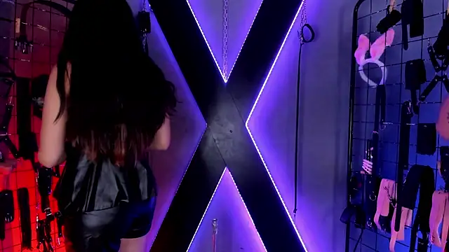 Snapshot of VictoryaLiah_BDSM chatting on 04.22.26 VictoryaLiah BDSM online show from 04.22.26