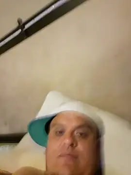 Snapshot of 825Danie chatting on 11.06.25 825Danie online show from 11.06.25