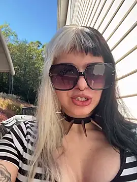 Paige Turner online show from 10.06.25