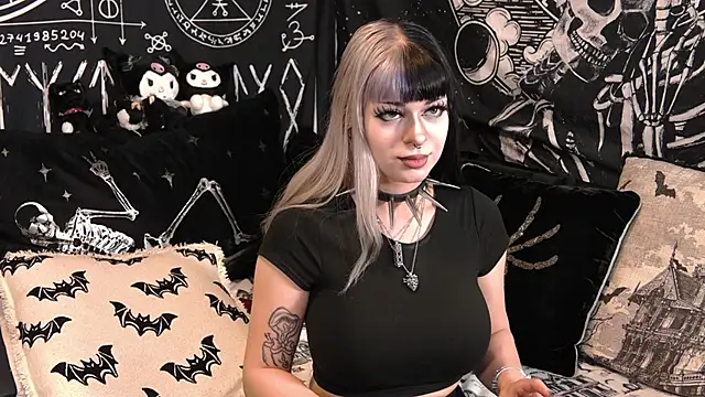 Paige Turner online show from 03.25.26