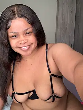 Snapshot of XXXquisiteVixen chatting on 05.16.26 XXXquisiteVixen online show from 05.16.26
