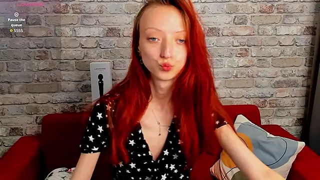 Snapshot of Daria_J chatting on 09.10.25 Daria J online show from 09.10.25