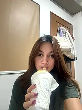 LanySylvia online show from 11.05.25