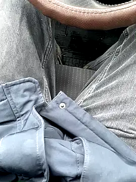 Snapshot of wwwiiilll chatting on 11.23.25 wwwiiilll online show from 11.23.25