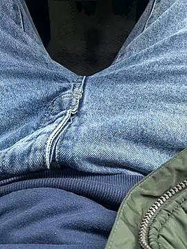 Snapshot of wwwiiilll chatting on 11.29.25 wwwiiilll online show from 11.29.25