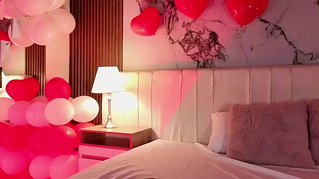 LunaRosse  online show from 02.14.26