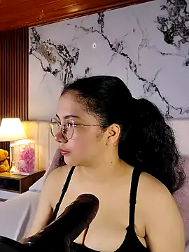 LunaRosse  online show from 04.15.26