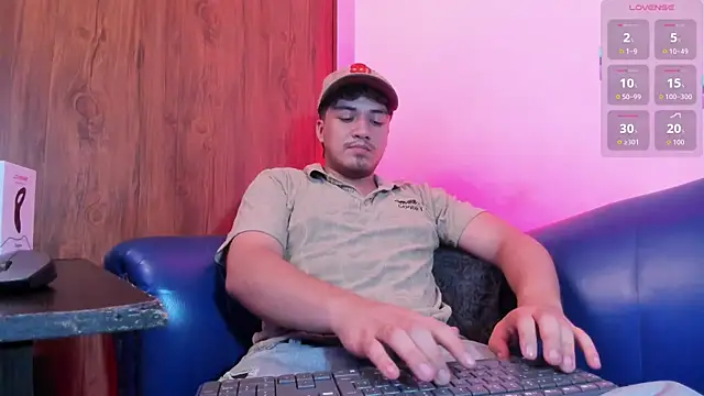 Snapshot of juanmechanic_ chatting on 06.04.26 juanmechanic online show from 06.04.26