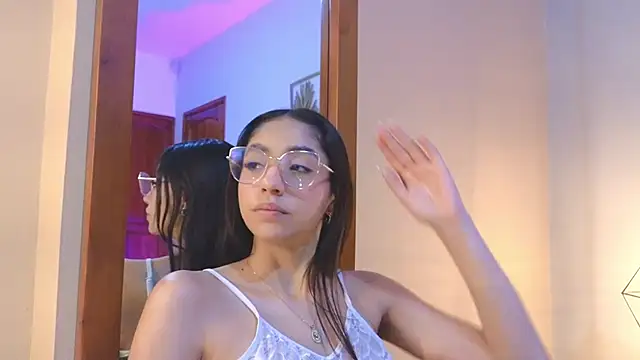 IvyJhons online show from 12.18.25