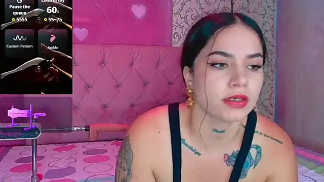 Snapshot of Lali_HOtt chatting on 10.11.25 Lali HOtt online show from 10.11.25