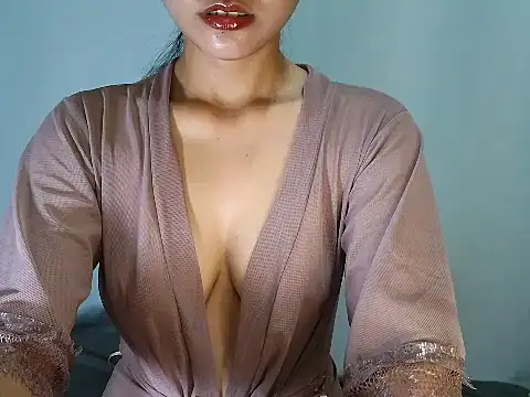 Snapshot of Sweet_thea19 chatting on 10.19.25 Sweet thea19 online show from 10.19.25