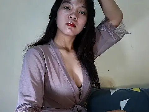 Snapshot of Sweet_thea19 chatting on 11.26.25 Sweet thea19 online show from 11.26.25