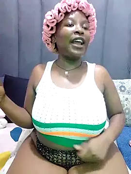 MrsMxx25 online show from 10.22.25