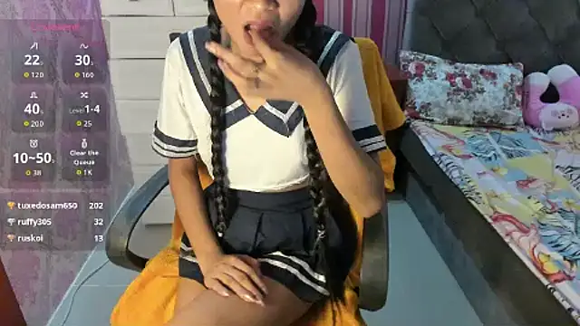 Snapshot of Mica_Jones chatting on 05.19.26 Mica Jones online show from 05.19.26