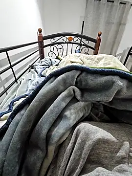 Snapshot of fena-sikerimmm chatting on 12.21.25 fena-sikerimmm online show from 12.21.25