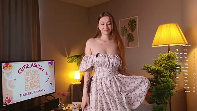 Luna Foxy online show from 09.16.25