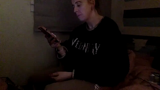 Snapshot of Bellababexox chatting on 05.16.26 Bellababexox online show from 05.16.26