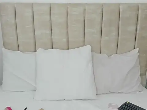 AprilStone1 online show from 09.26.25