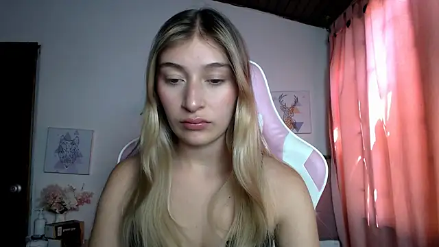 SophiaaLee online show from 04.26.26