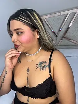 Snapshot of ashley-swift- chatting on 10.23.25 ashley-swift- online show from 10.23.25