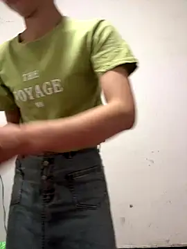 crhong666 online show from 09.24.25