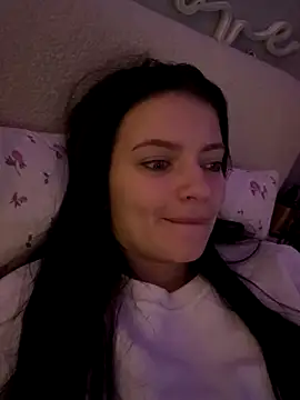 Snapshot of kimberlyy77 chatting on 10.10.25 kimberlyy77 online show from 10.10.25