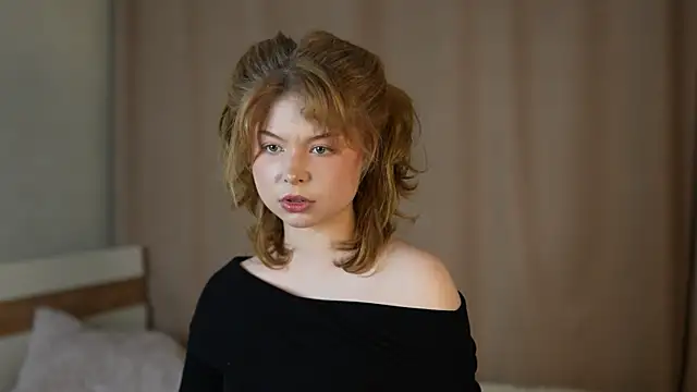 Stella Vanila online show from 09.12.25