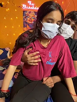 Snapshot of the_Shinchan@xh chatting on 09.08.25 the Shinchanxh online show from 09.08.25