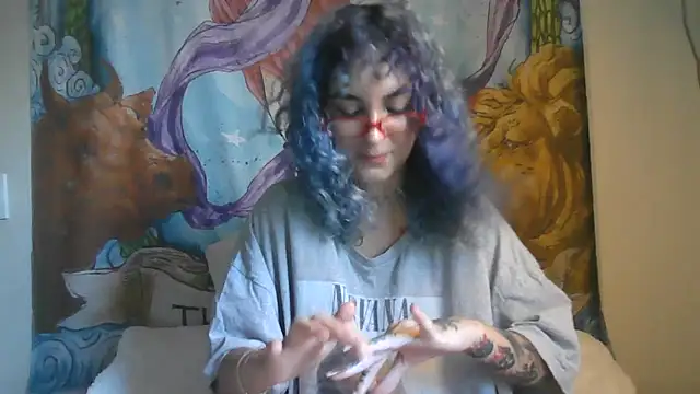 Snapshot of peetitefairy chatting on 02.14.26 peetitefairy online show from 02.14.26