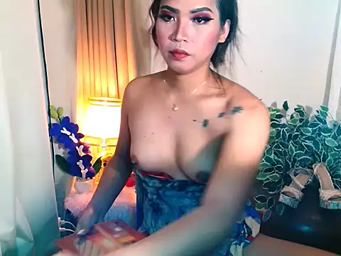 Gwensweetcum online show from 04.14.26