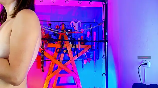 Misstresss aurora bdsm online show from 11.11.25