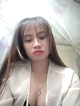 Dung-Thao19 online show from 10.16.25