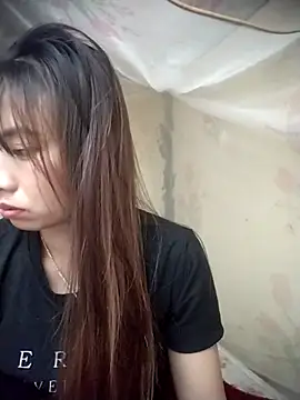 Dung-Thao19 online show from 11.14.25