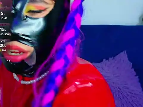 Snapshot of CristalRose chatting on 10.26.25 CristalRose online show from 10.26.25