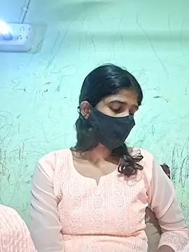 Snapshot of Tamil_Swetha1 chatting on 10.29.25 Tamil Swetha1 online show from 10.29.25