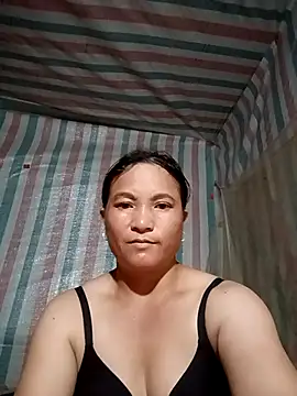 Snapshot of Love-Mama33 chatting on 10.13.25 Love-Mama33 online show from 10.13.25