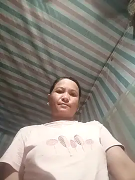 Snapshot of Love-Mama33 chatting on 10.27.25 Love-Mama33 online show from 10.27.25