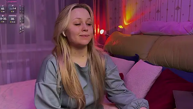 Estella Elwood online show from 03.14.26