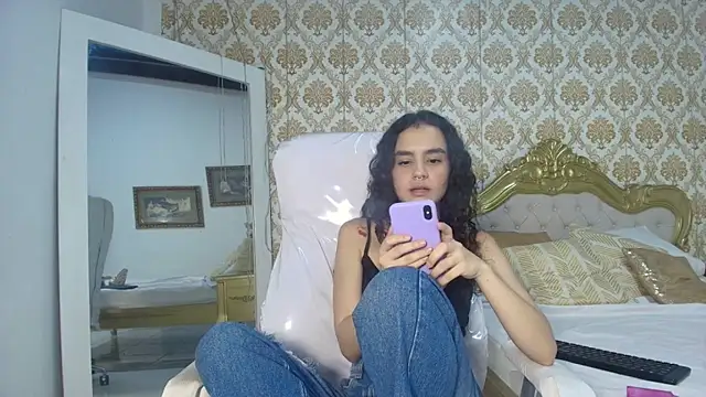 JessB  online show from 11.08.25