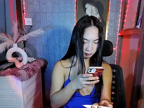 Nathalie Smith19 online show from 04.18.26