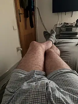 Snapshot of gigolobcn chatting on 09.12.25 gigolobcn online show from 09.12.25