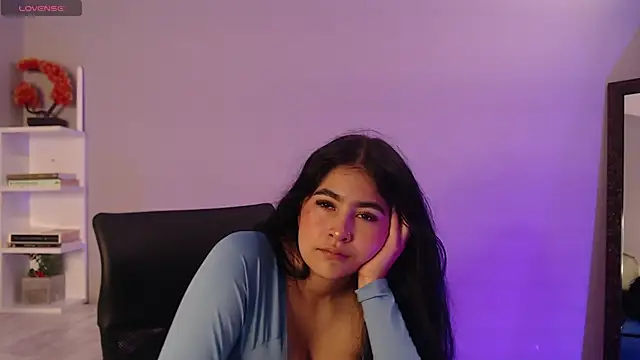Snapshot of Emma__clark_ chatting on 06.19.26 Emma clark online show from 06.19.26