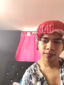 Snapshot of milabiggcoock chatting on 09.10.25 milabiggcoock online show from 09.10.25