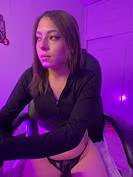 PrettyAmber online show from 06.26.26