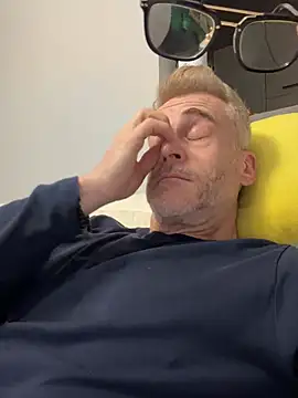 Axl hot online show from 03.13.26