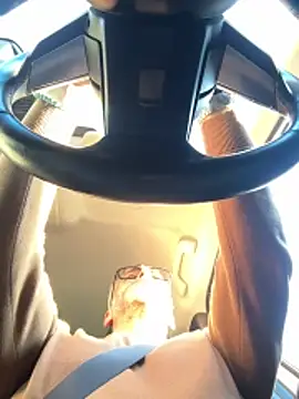 Axl hot online show from 03.27.26