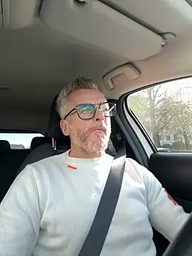 Axl hot online show from 03.31.26